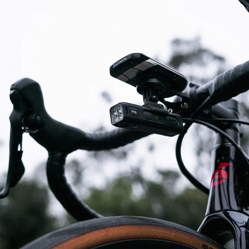 Фонарь велосипедный Knog Blinder Pro 900